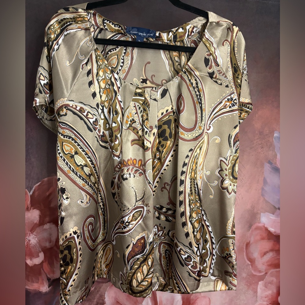 Taupe Paisley Short Sleeve Susan Graver Top Size XL